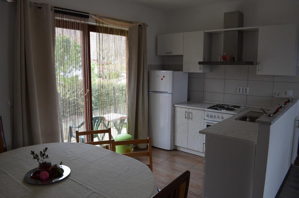 Apartments Nina Baska  Bagian luar foto